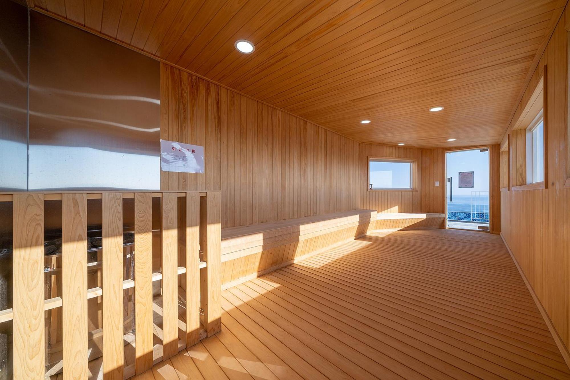 Gangneung Chonpines Ocean Suites Hotel 외부 사진